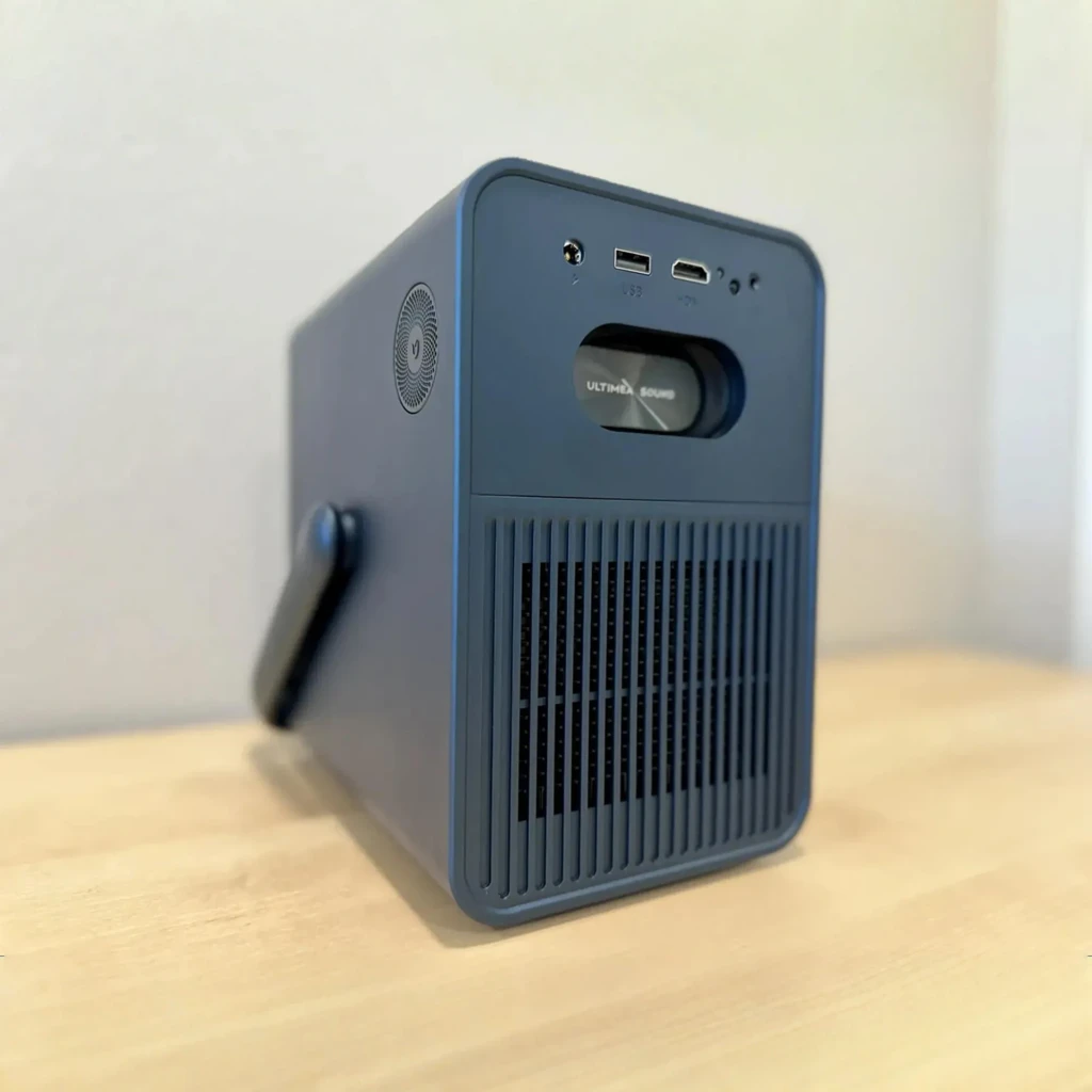 Ultimea Poseidon E40 Projector 8GB gris, kit lateral: proyector con asa metálica y mando con botón de voz Google visible - Ítem6