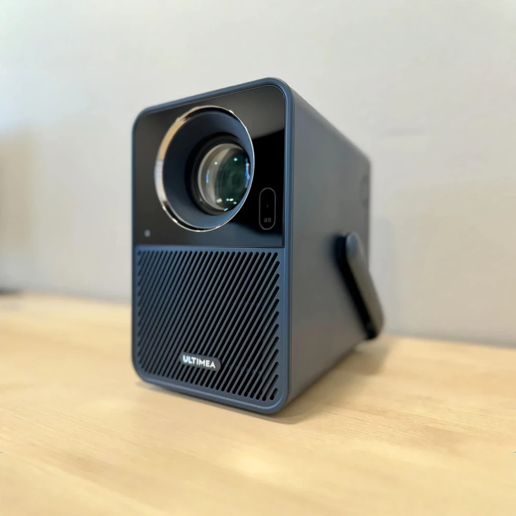 Ultimea Poseidon E40 Projector 8GB gris, kit lateral: proyector con asa metálica y mando con botón de voz Google visible - Ítem4