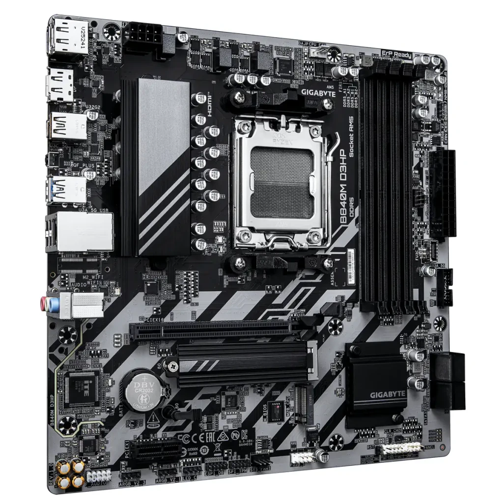 Gigabyte B840M D3HP AM5 mATX castanho escuro, vista com caixa: placa-mãe e embalagem laranja com logo B840M D3HP - Item2