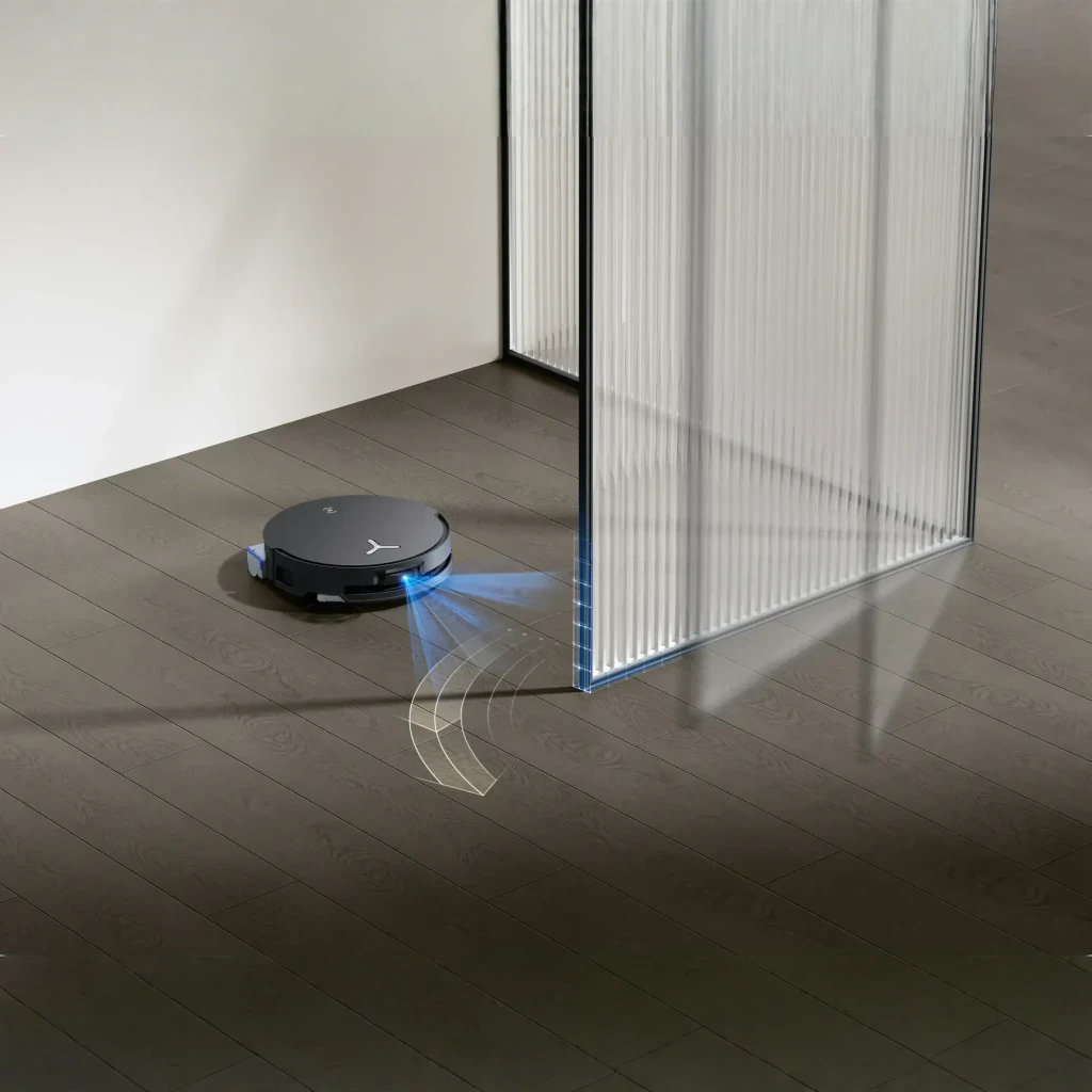 Ecovacs Deebot X8 Omni noir, vue de face: robot sur base avec deux réservoirs supérieurs et détails cuivre - Ítem7