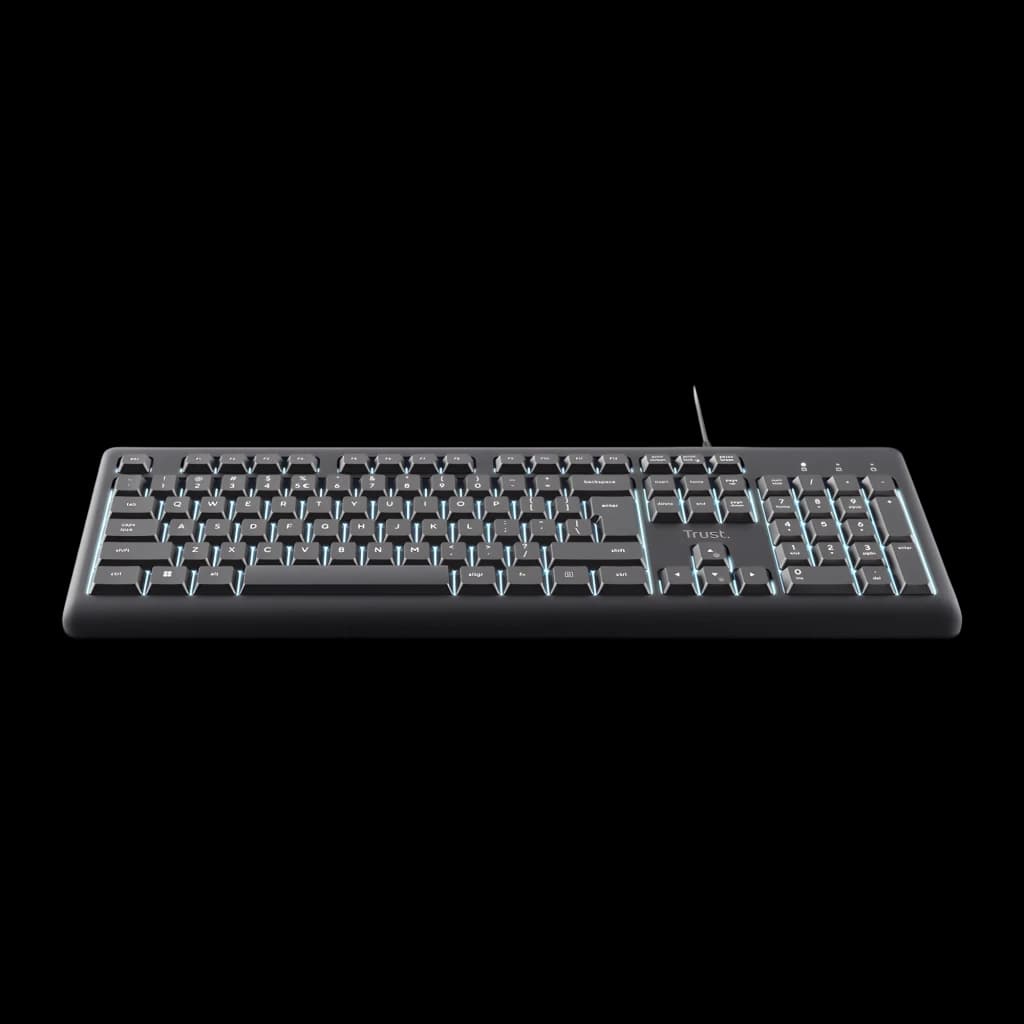 Trust Teclado Primo Iluminado USB QWERTY Preto, vista em perspectiva: retroiluminação azul nas teclas e cabo USB visível
