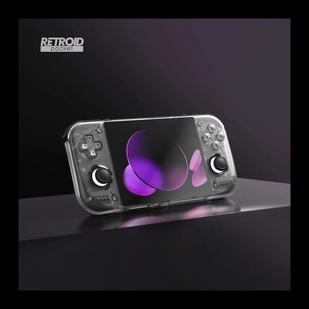 Console portable Retroid Pocket Nova 12Go/128Go Noir AMOLED 4,5 pouces, vue de face en angle: écran AMOLED allumé avec logo