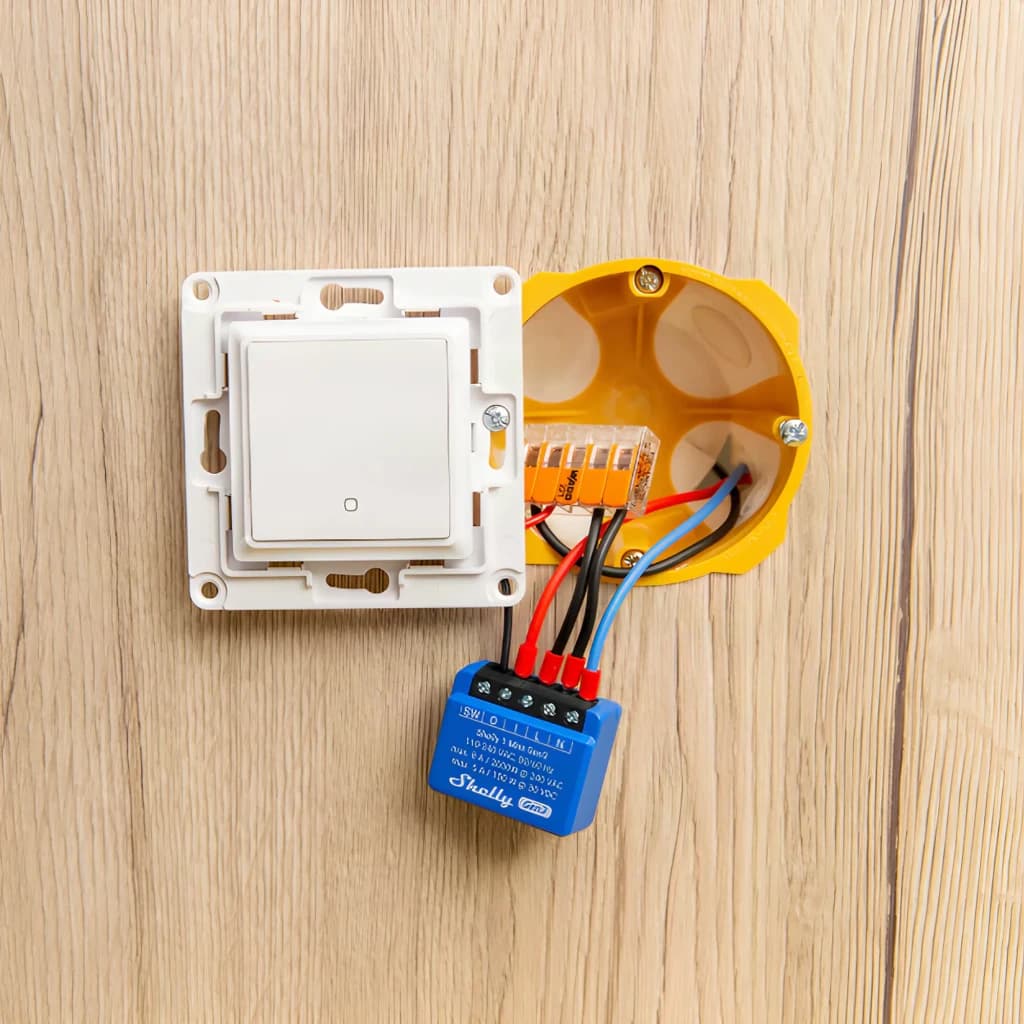 Relais intelligent Shelly 1 Mini Gen3 Bleu WiFi 2,4 GHz + Bluetooth 8A, installation: module bleu câblé près d'un boîtier