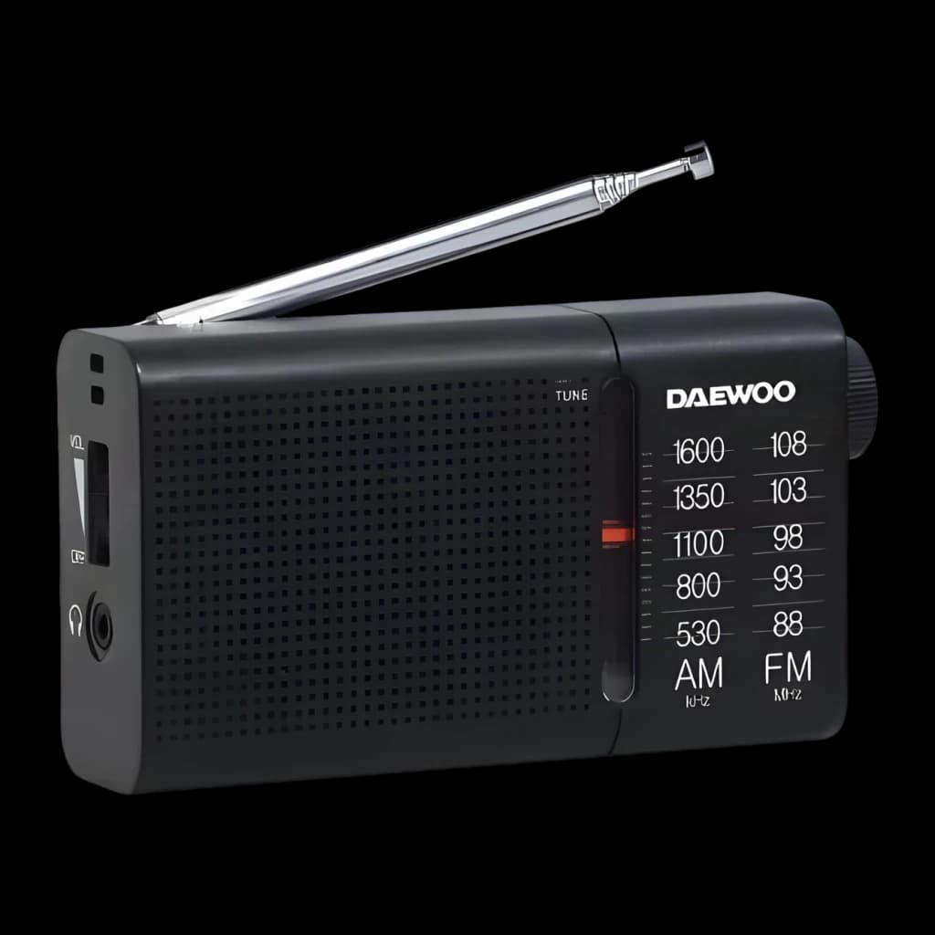 Radio portable Daewoo AM/FM à piles Noir DW1119, vue en angle: grille avant, cadran de fréquences AM/FM, antenne