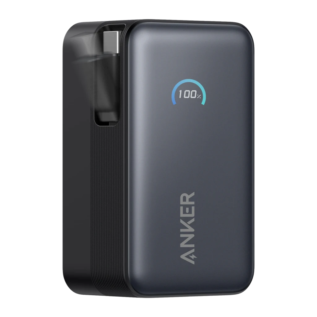 Power Bank Anker Nano 10000mAh Noir 45W USB-C Charge Rapide 10000, détail: connecteur USB-C rabattable déployé et écran LED