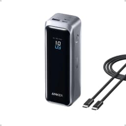 Power Bank Anker Prime 20100mAh 220W en gris con pantalla LED, bordes metálicos y 3 puertos 2 USB-C y 1 USB-A. Incluye cable trenzado USB-C a USB-C