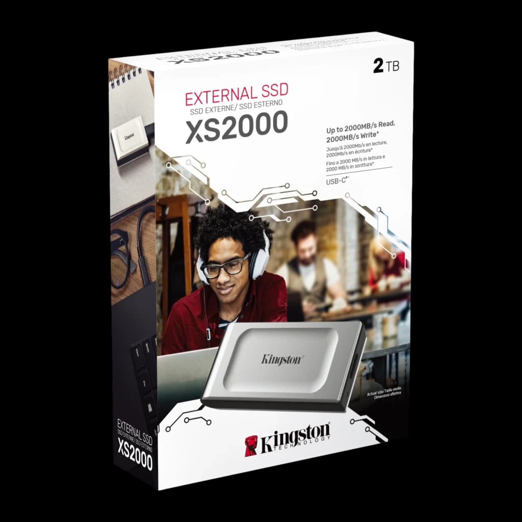 Kingston XS2000 2TB preto prata, caixa retail: embalagem frontal com SSD prateado e especificações USB-C