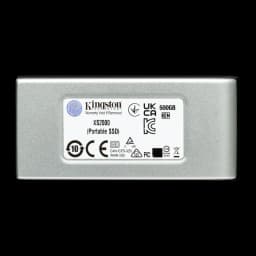 Kingston XS2000 2TB preto prata, vista traseira: etiqueta com modelo XS2000, certificações e carcaça prateada