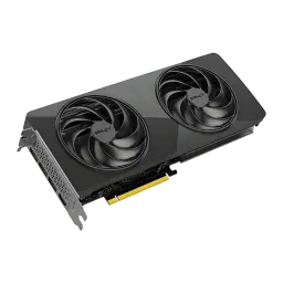 PNY GeForce RTX 5070 Slim OC 12GB, vue en perspective: deux ventilateurs avec logo PNY, design compact noir et connecteur