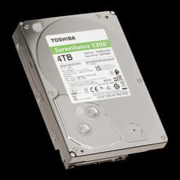 Toshiba S300 Surveillance 4TB, vista lateral em ângulo: carcaça metálica, conector SATA e etiqueta técnica visíveis