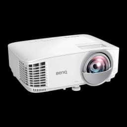 BenQ MX808STH XGA 3600lm branco, vista frontal direita: lente curta distância centralizada, painel de botões superior visível