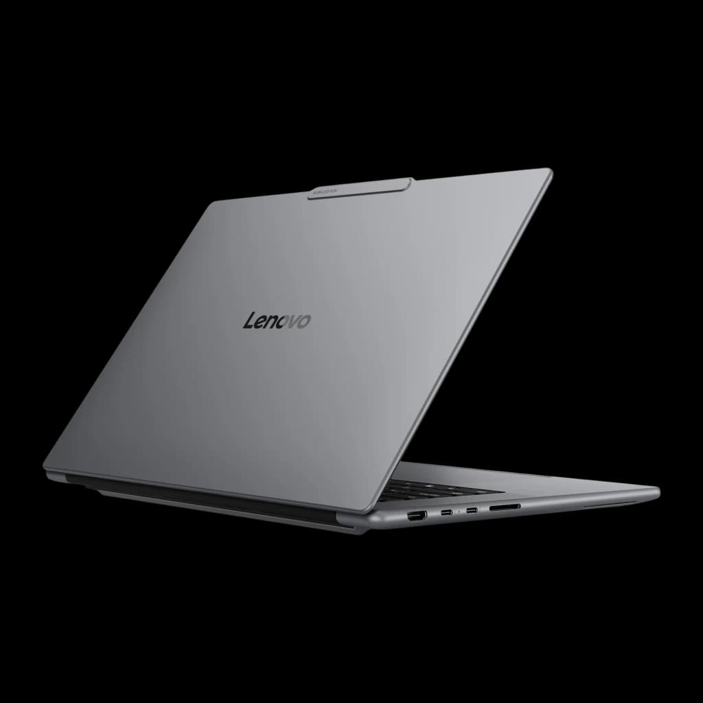 Lenovo Yoga Pro 7 15IPH11 1TB gris, vue arrière en angle: couvercle avec logo Lenovo et ports latéraux droits visibles