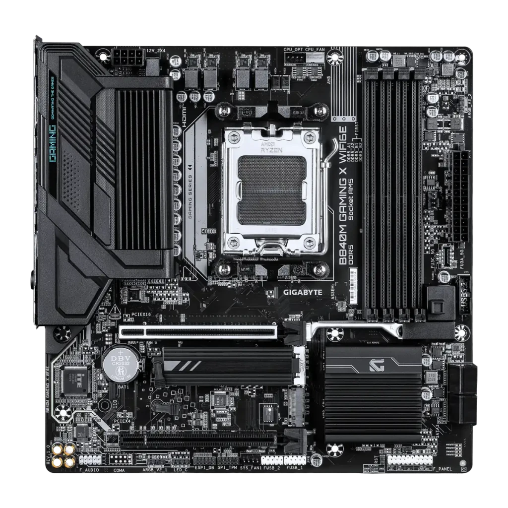 Gigabyte B840M Gaming X WIFI6E, vista frontal com caixa: placa-mãe Micro-ATX e embalagem laranja e preta - Item1