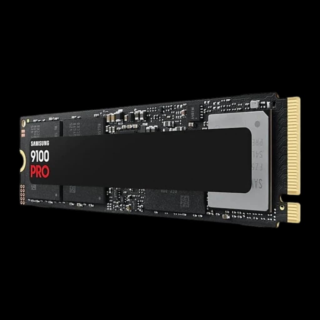 Samsung SSD 9100 Pro 8TB negro, vista en perspectiva lateral derecha: PCB elevado mostrando grosor y conector dorado