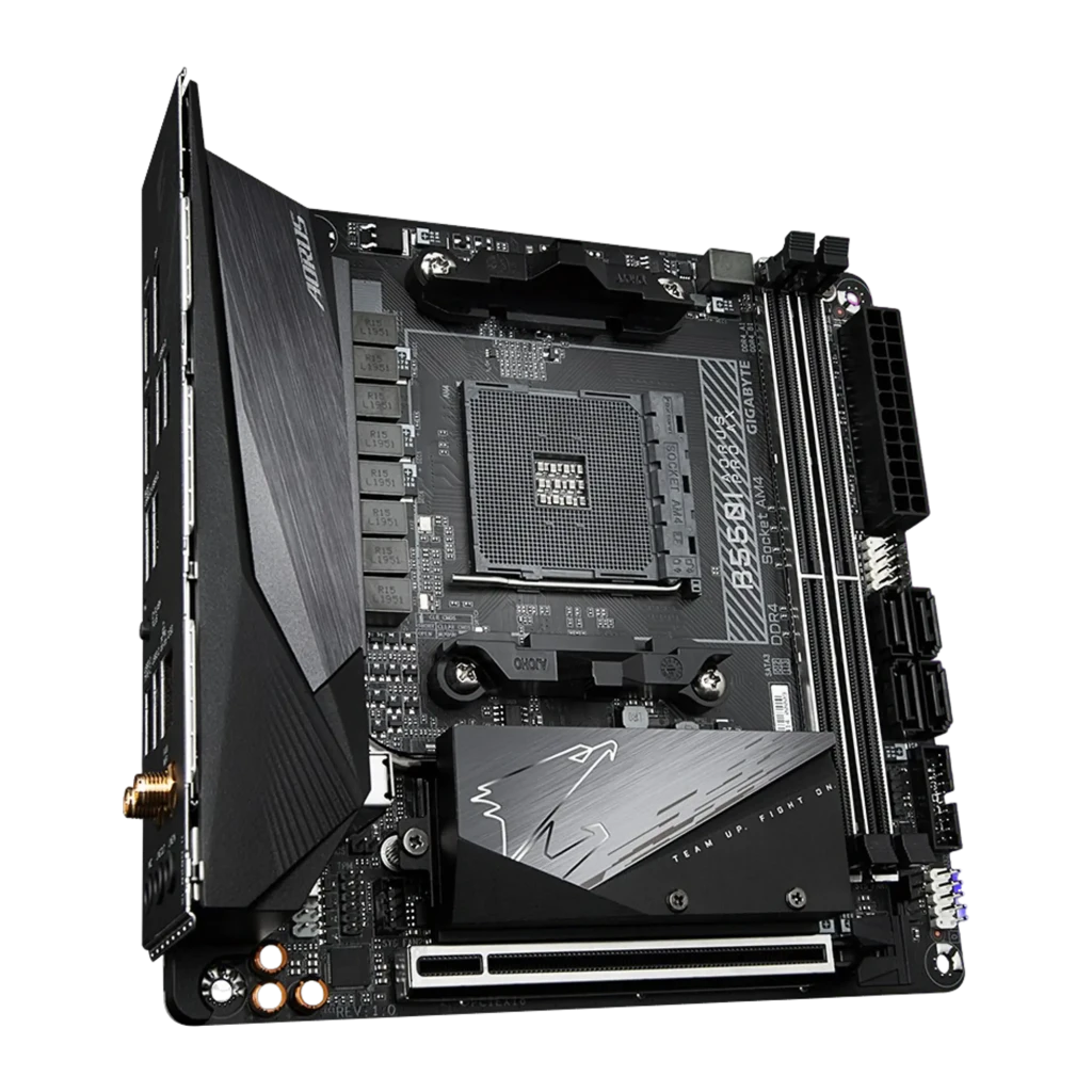 Gigabyte B550I AORUS PRO AX 64GB Preto, vista com caixa: placa Mini-ITX e embalagem oficial AORUS em ângulo - Item2
