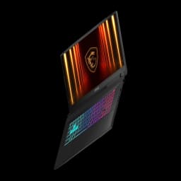 MSI Katana 17 HX B14WGK 1TB negro, vista diagonal: teclado RGB multicolor y pantalla con logo dragón MSI