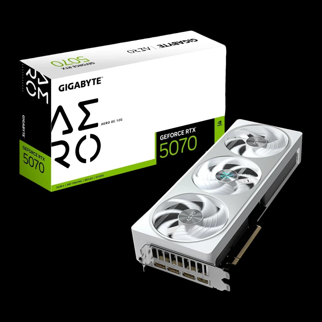 Gigabyte RTX 5070 AERO OC 12GB blanco, kit con caja: tarjeta blanca con tres ventiladores junto a caja AERO OC 12G en primer