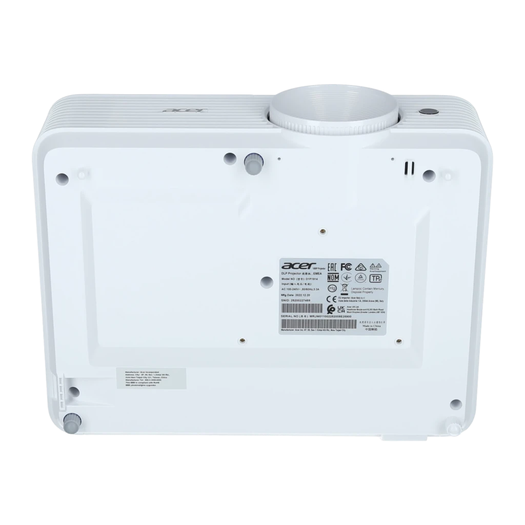 Acer Projecteur H6546Ki 5200lm Blanc, vue avant en angle: objectif à bague argentée, grilles latérales et panneau de boutons - Ítem6