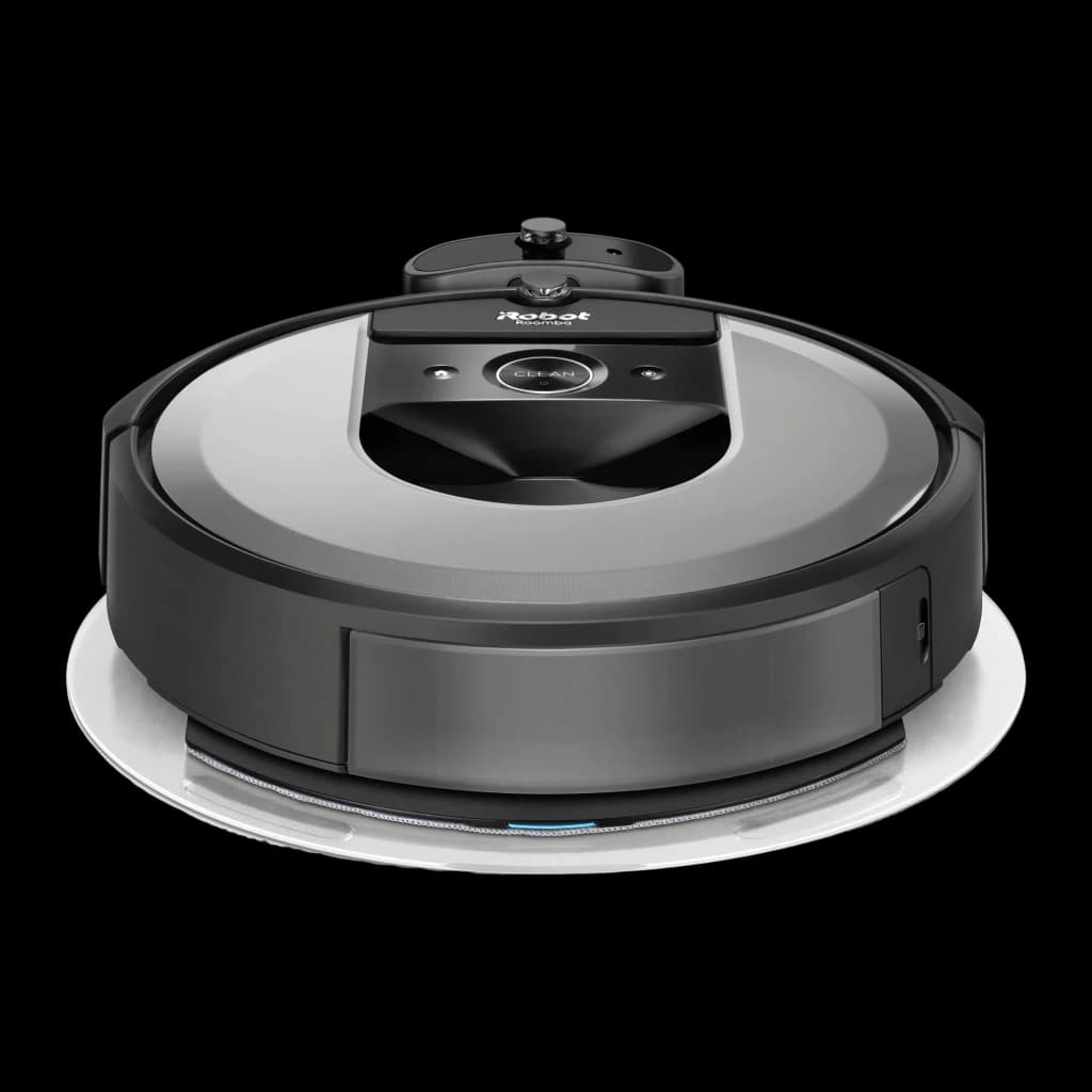 iRobot Roomba Combo i8+ Preto, vista em perspectiva: parte superior com botão CLEAN, módulo retrátil de lavagem e mopa