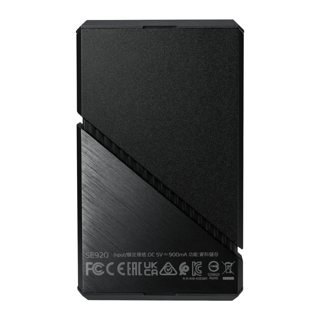 ADATA SE920 1TB preto, vista diagonal: carcaça bicolor com acabamento escovado, grades e LED azul lateral - Item2