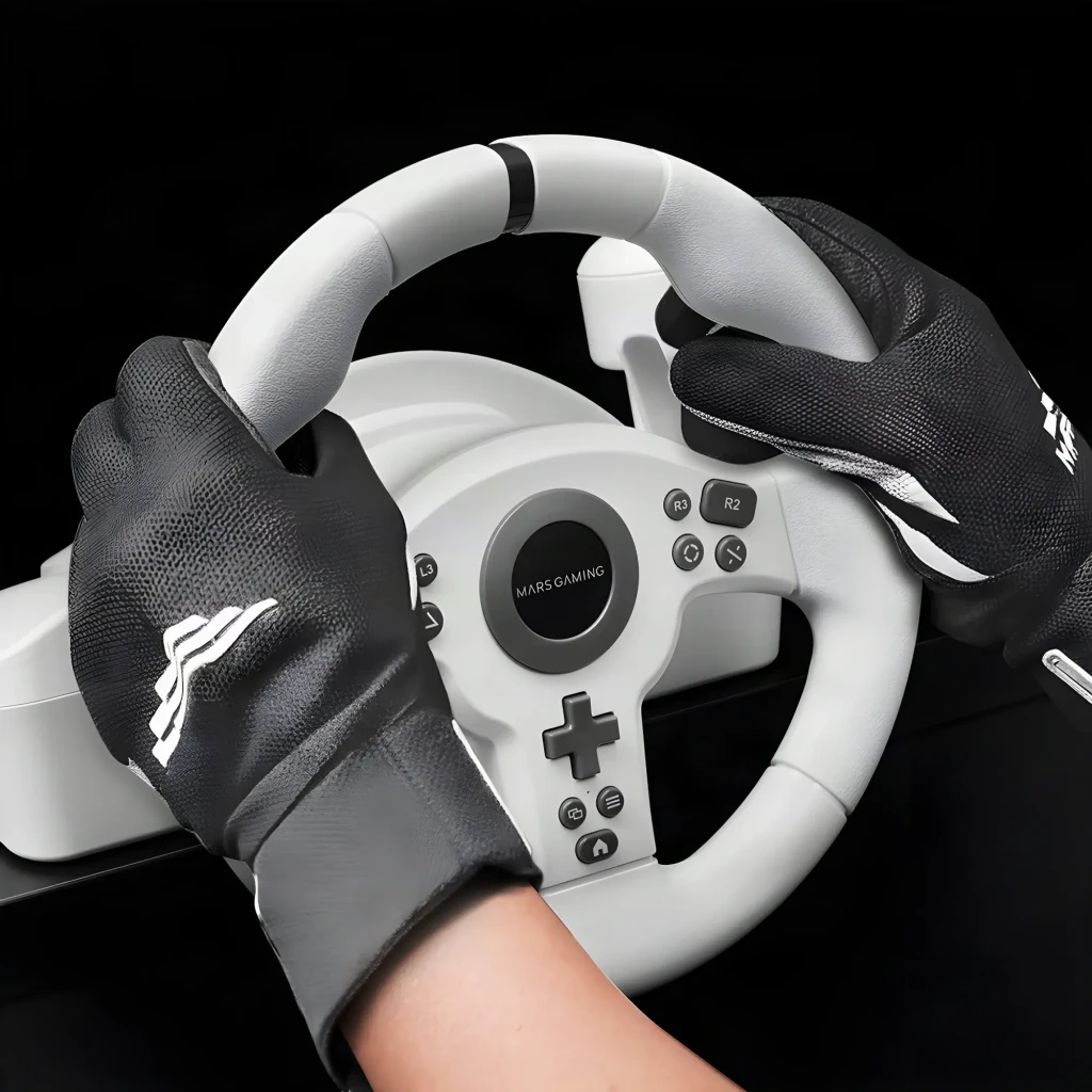 Mars Gaming MWH-RSXONE Preto, vista em ângulo: volante branco com botões, alavanca de mudanças e pedais pretos - Item6