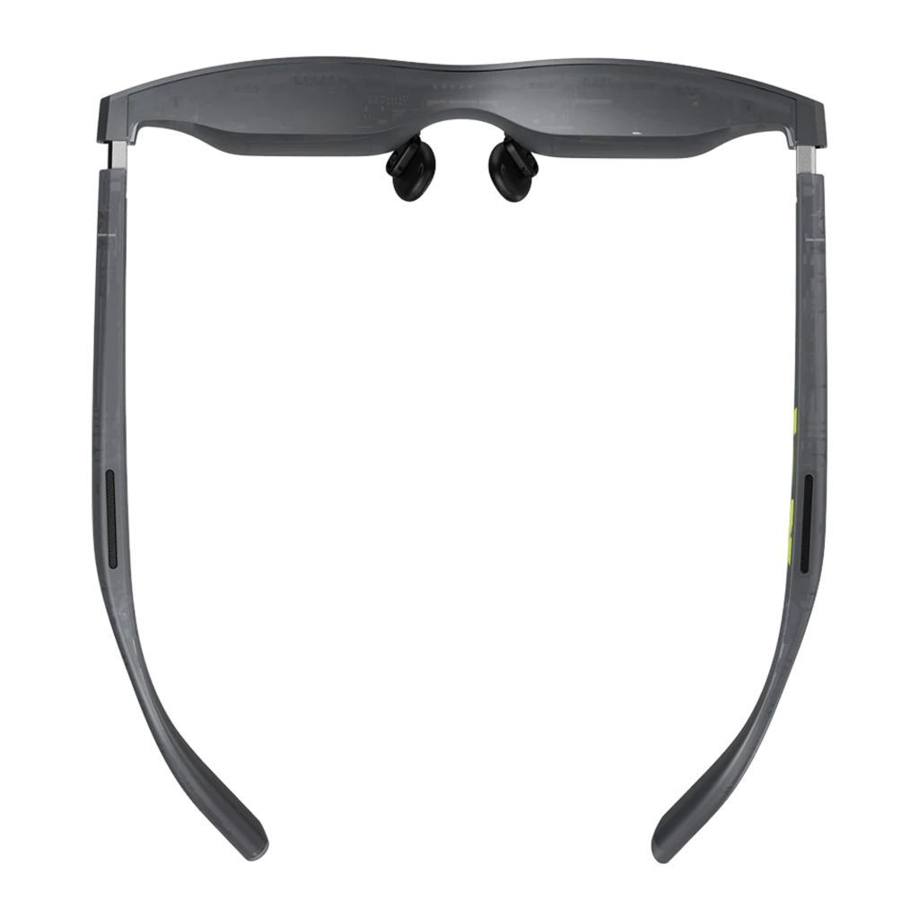 XREAL XBX A01+ Lunettes AR Gris, vue diagonale: verres bleus miroir et branche avec logo XBX jaune fluorescent - Ítem2
