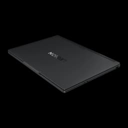 Lenovo Legion 5 15AHP11 512GB negro, vista trasera en ángulo: tapa cerrada con logo Legion en relieve y bisagra visible