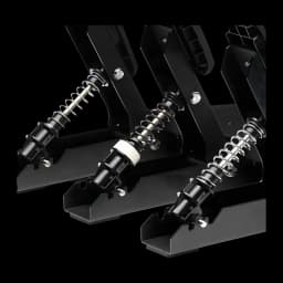 Thrustmaster Raceline Pedals III noir, vue latérale: ressorts et amortisseurs métalliques des trois pédales en gros plan