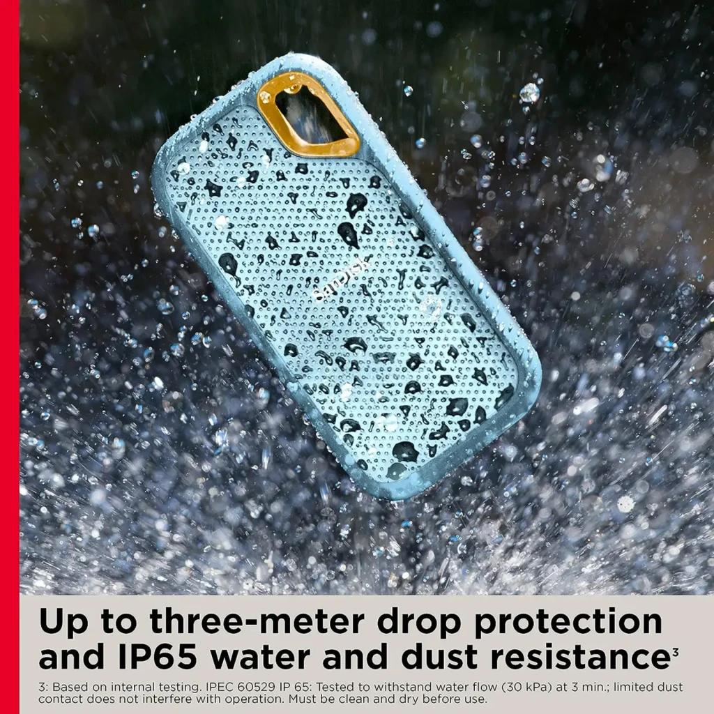 SanDisk Extreme Portable V2 2TB bleu, vue de face: surface perforée avec logo et mousqueton doré dans le coin supérieur - Ítem3