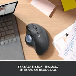 Logitech Ratón ERGO M575S Grafito, vista superior en escritorio: trackball plateada, botones laterales y logo logi junto