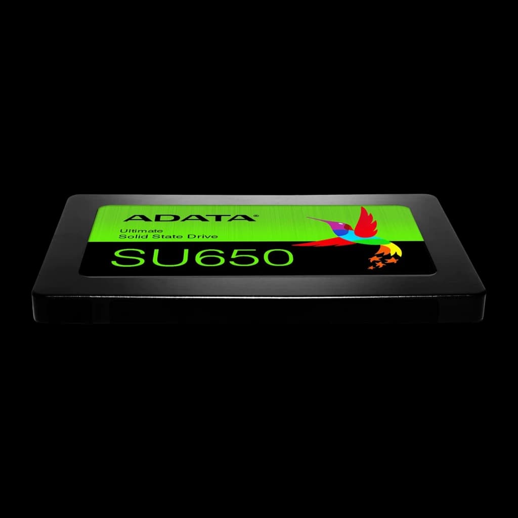 ADATA SSD Ultimate SU650 512GB noir, vue latérale basse: profil fin 2,5 pouces et étiquette verte avec SU650