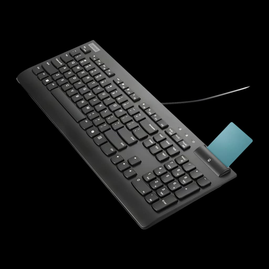 Lenovo Smartcard Wired Keyboard II USB preto, vista em perspectiva: teclado completo com leitor de cartão inteligente