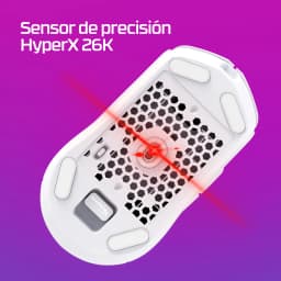 HyperX Pulsefire Haste 2 negro, vista inferior: sensor óptico 26K con haz láser rojo y carcasa hexagonal perforada