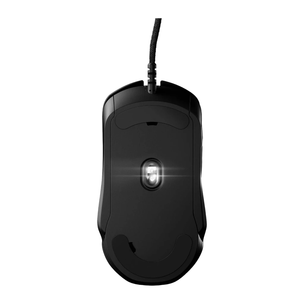SteelSeries Rival 5 noir, vue dessous face avant: capteur optique éclairé et patins de glisse visibles
