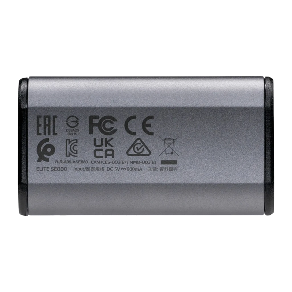 ADATA SE880 500GB gris, vista trasera plana: etiqueta con certificaciones FCC CE EAC y especificaciones técnicas