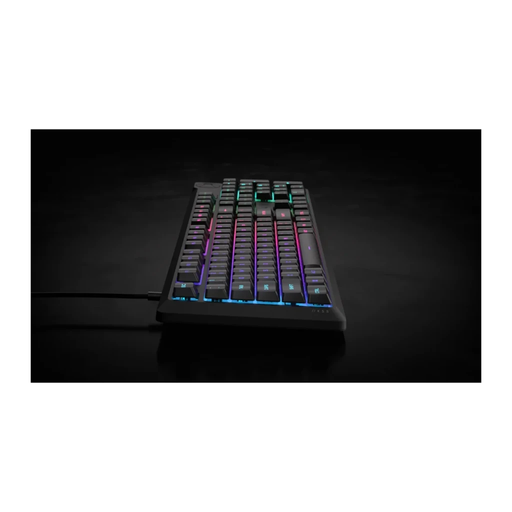 Corsair Clavier K55 Core noir, vue de dessus: rétroéclairage RGB multicolore et disposition espagnole avec pavé numérique - Ítem3