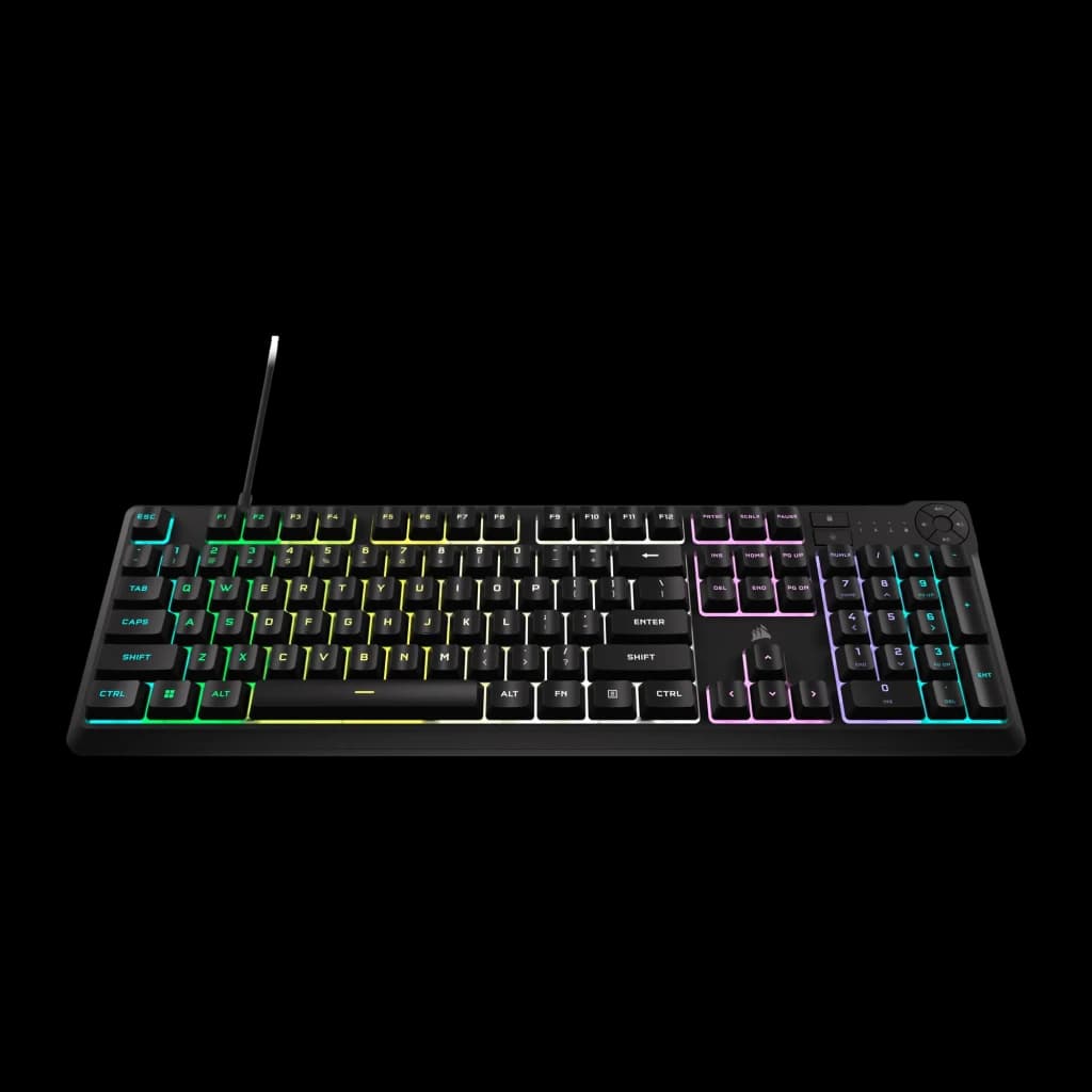 Corsair Clavier K55 Core noir, vue frontale en perspective: disposition internationale, rétroéclairage RGB et molette