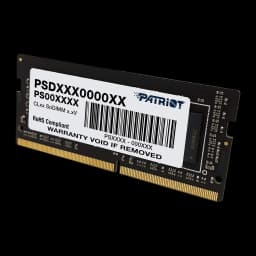 Patriot Signature PSD416G320081S 16GB preto, vista em ângulo: módulo SO-DIMM inclinado com etiqueta, chips e conector dourado