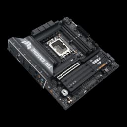 ASUS TUF Gaming B860M-Plus WiFi noir, vue plongeante en angle: carte complète avec slots PCIe, M.2 et panneau arrière