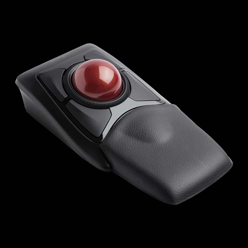 Kensington Trackball Expert Mouse Wireless Preto, vista em perspectiva: bola vermelha, anel de rolagem e apoio de pulso