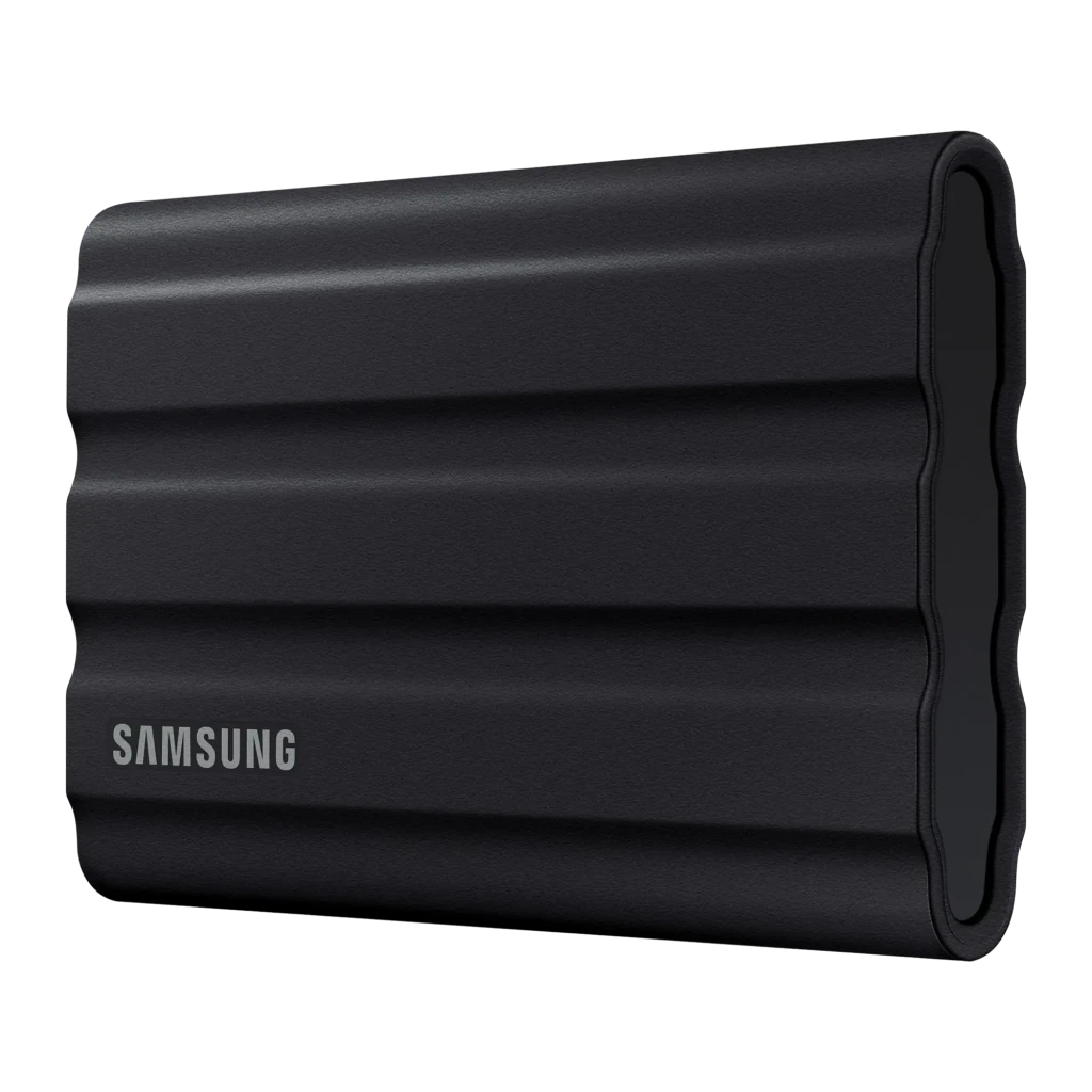 Samsung T7 Shield 2TB negro, vista frontal: superficie acanalada texturizada con logo T7 Shield en esquina inferior derecha - Ítem2