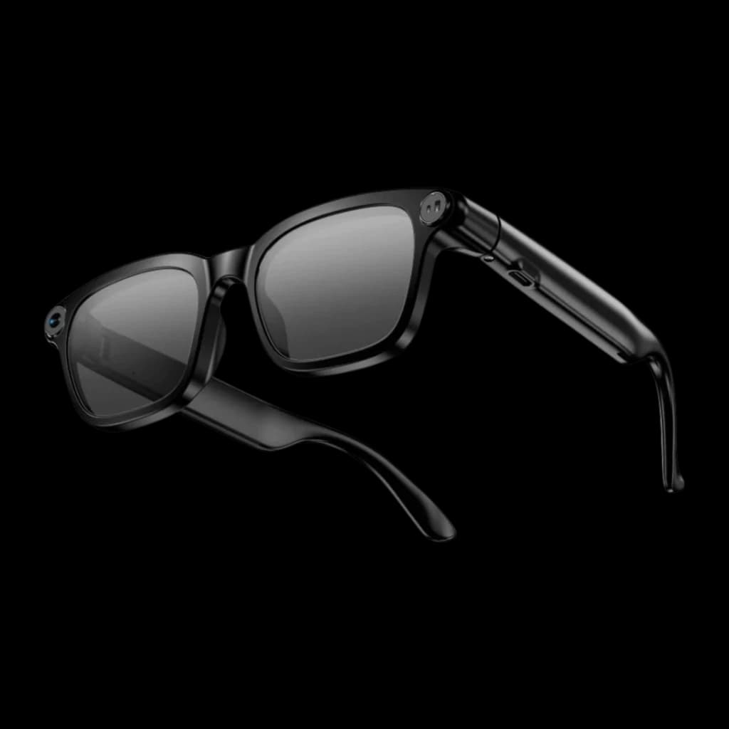 Smartglasses M08 Photochromic Noir 8MP Haut-parleurs intégrés Photochromique, vue diagonale: monture noire, verres photochromiques
