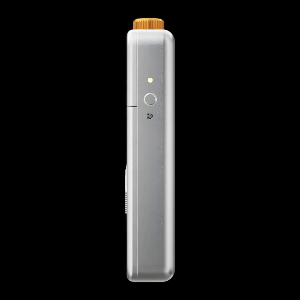FiiO RR13 plata, lateral: cuerpo estrecho con rueda dorada superior, LED y botón circular