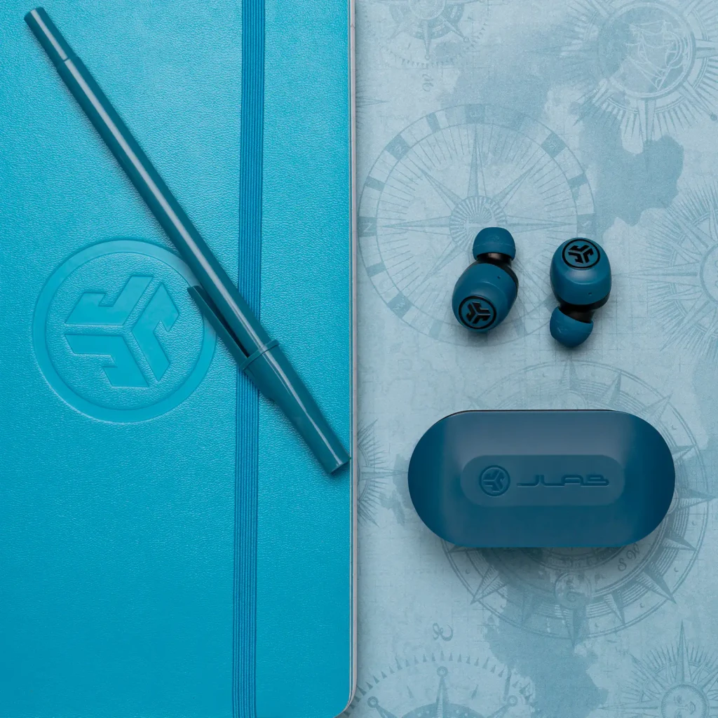 Auriculares JLab Audio GO Air TWS In-Ear Bluetooth 5.0 5h + 20h estuche Azul, vista cenital: earbuds y estuche cerrado