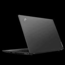 Portátil Lenovo ThinkPad L15 Gen 3 gris oscuro semiabierto, tapa con logotipo ThinkPad y chasis robusto, bisagras firmes y rejillas de ventilación laterales