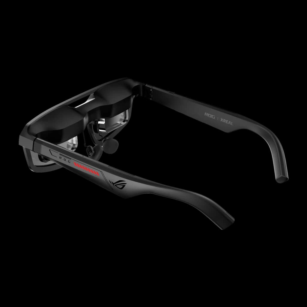 XREAL ROG XREAL R1-B 240Hz Noir Réalité Augmentée Micro OLED 1920x1080, vue arrière en angle: logo ROG rouge, optiques