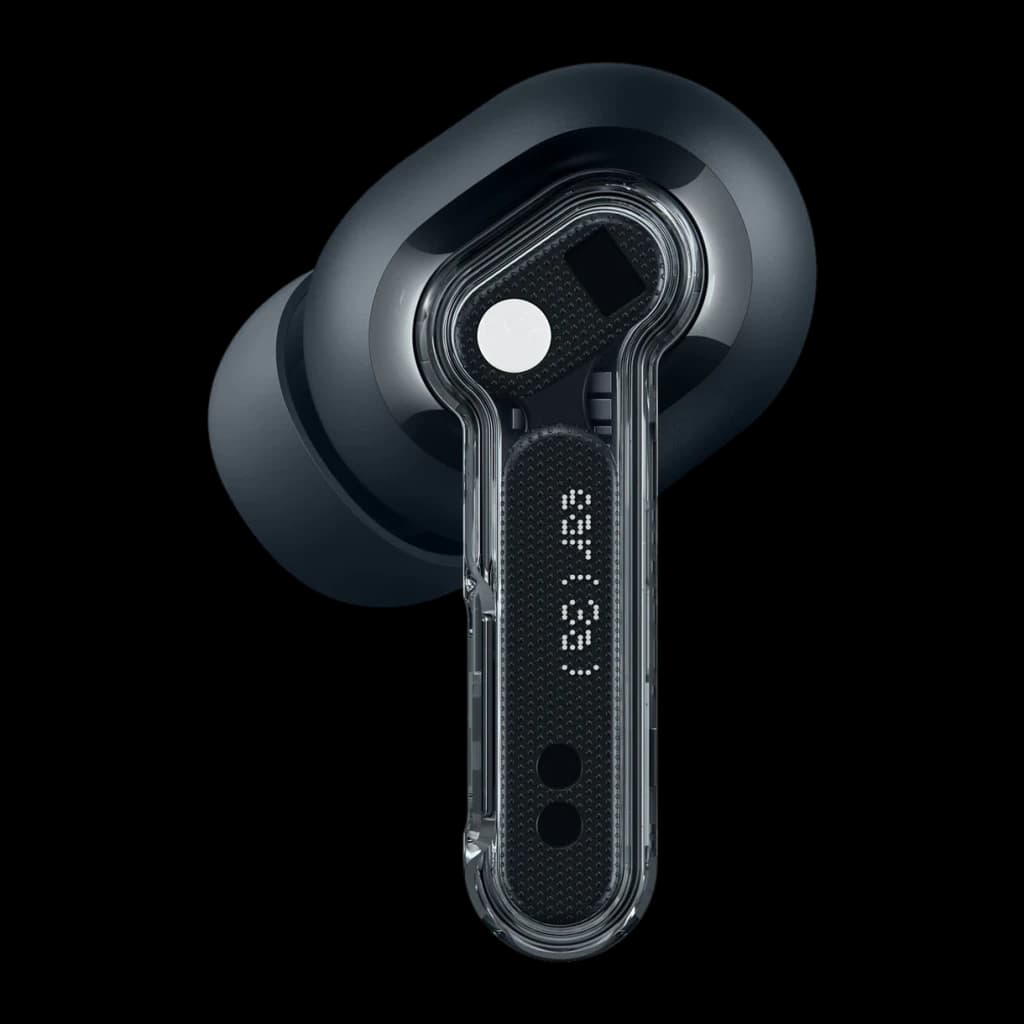 Auriculares Nothing Ear 3a TWS con cuerpo transparente, vástago negro texturizado y almohadilla de silicona; diseño compacto y moderno con detalle circular