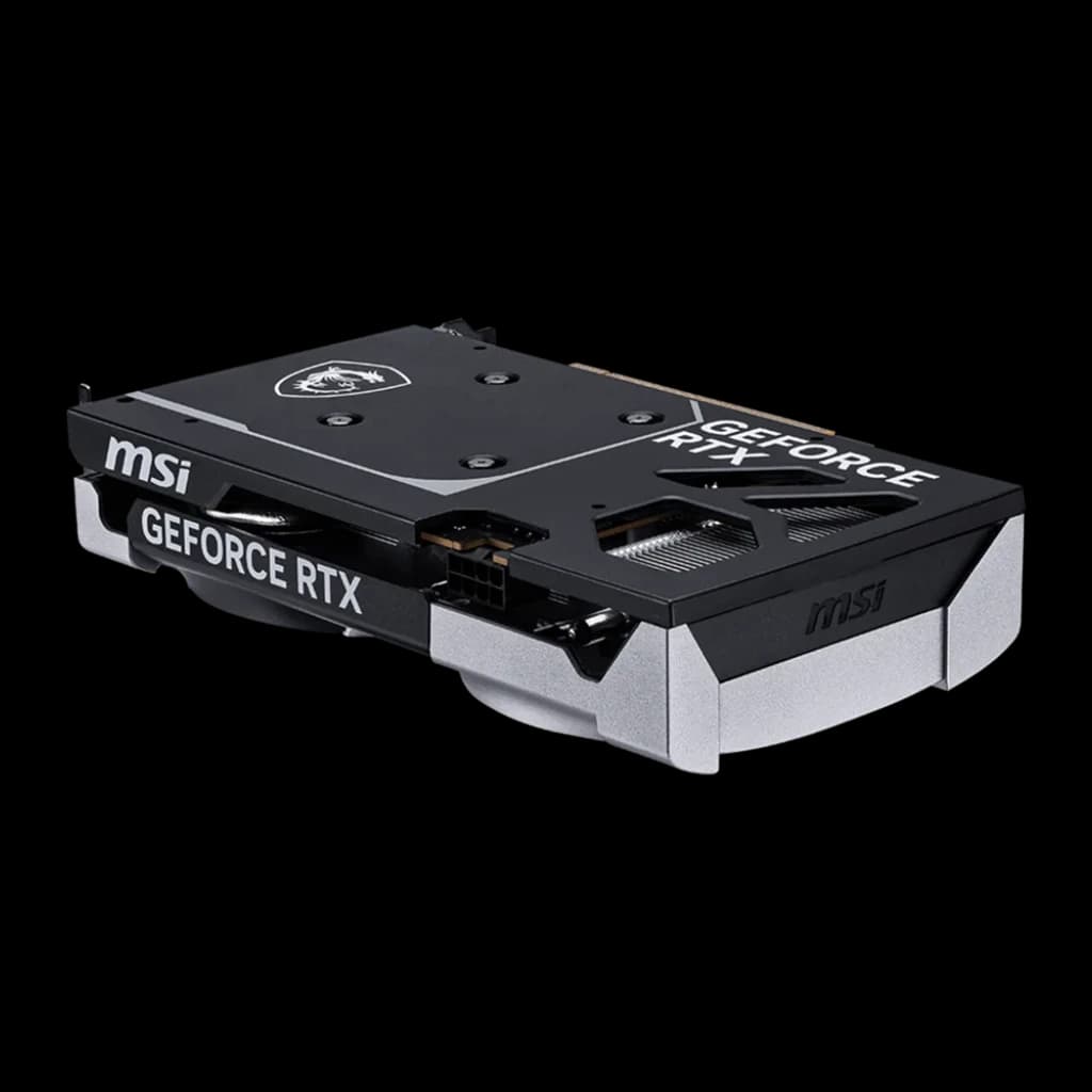 MSI RTX 5060 Ventus 2X OC 8GB, vista lateral inferior: backplate negro con logo dragón y conector de alimentación visible