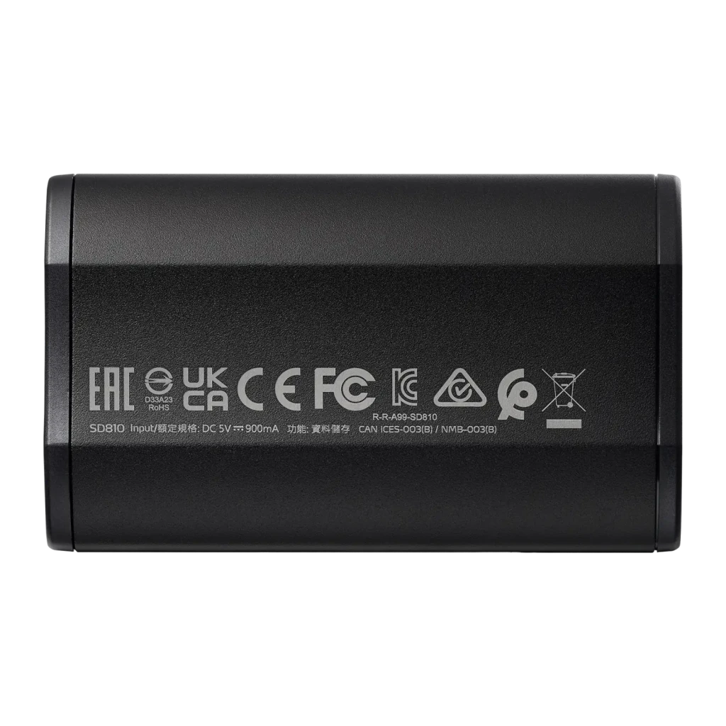ADATA SSD Externo SD810 4TB negro, vista trasera: etiqueta con certificaciones CE FC y especificaciones técnicas grabadas
