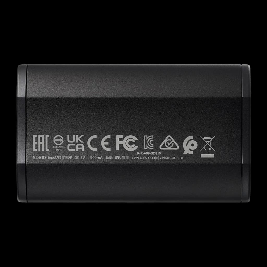 ADATA SSD Externo SD810 4TB preto, vista traseira: etiqueta com certificações CE FC e especificações técnicas gravadas